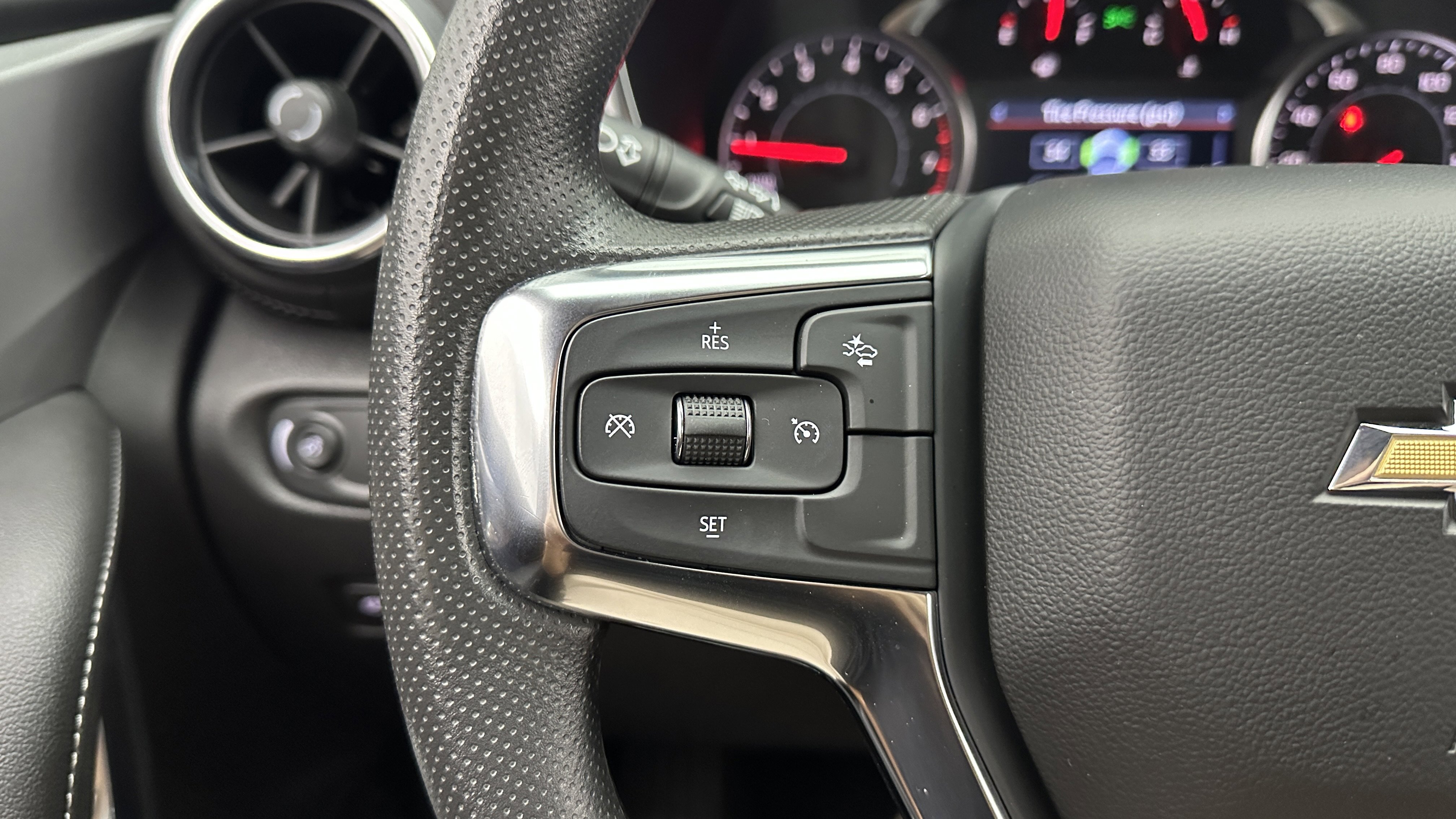 Used 2025 Chevrolet Blazer LT image 18