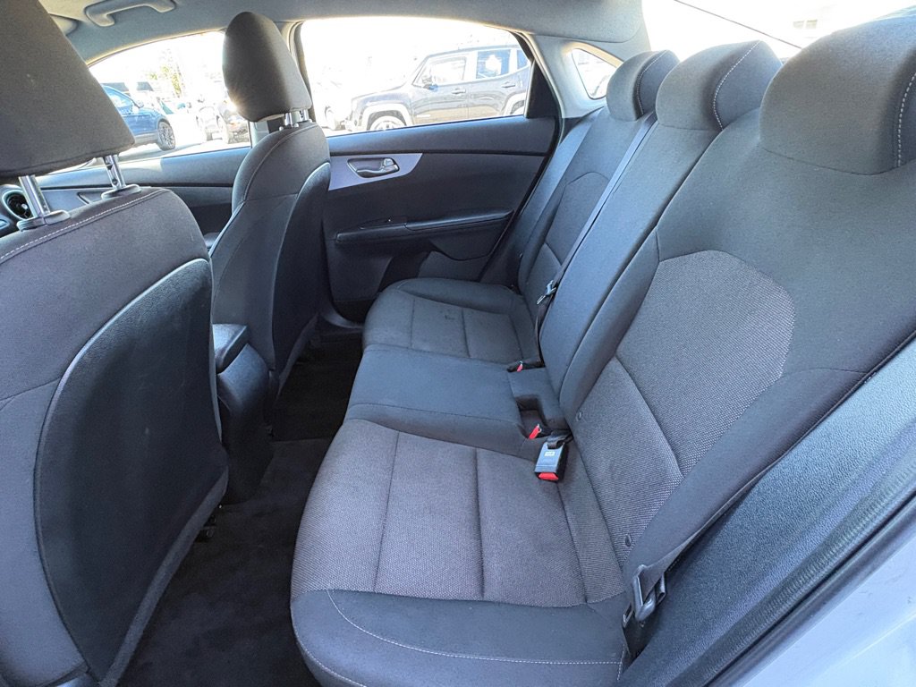 Used 2022 Kia Forte LXS FWD image 12