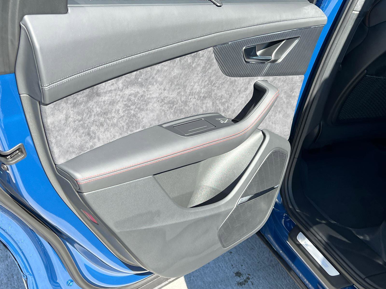 New 2026 Audi SQ7 Prestige AWD/4WD image 15