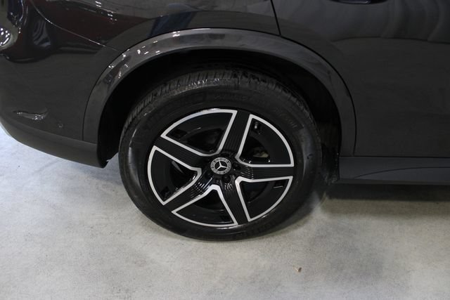 Used 2023 Mercedes-Benz GLC 300 4MATIC image 36