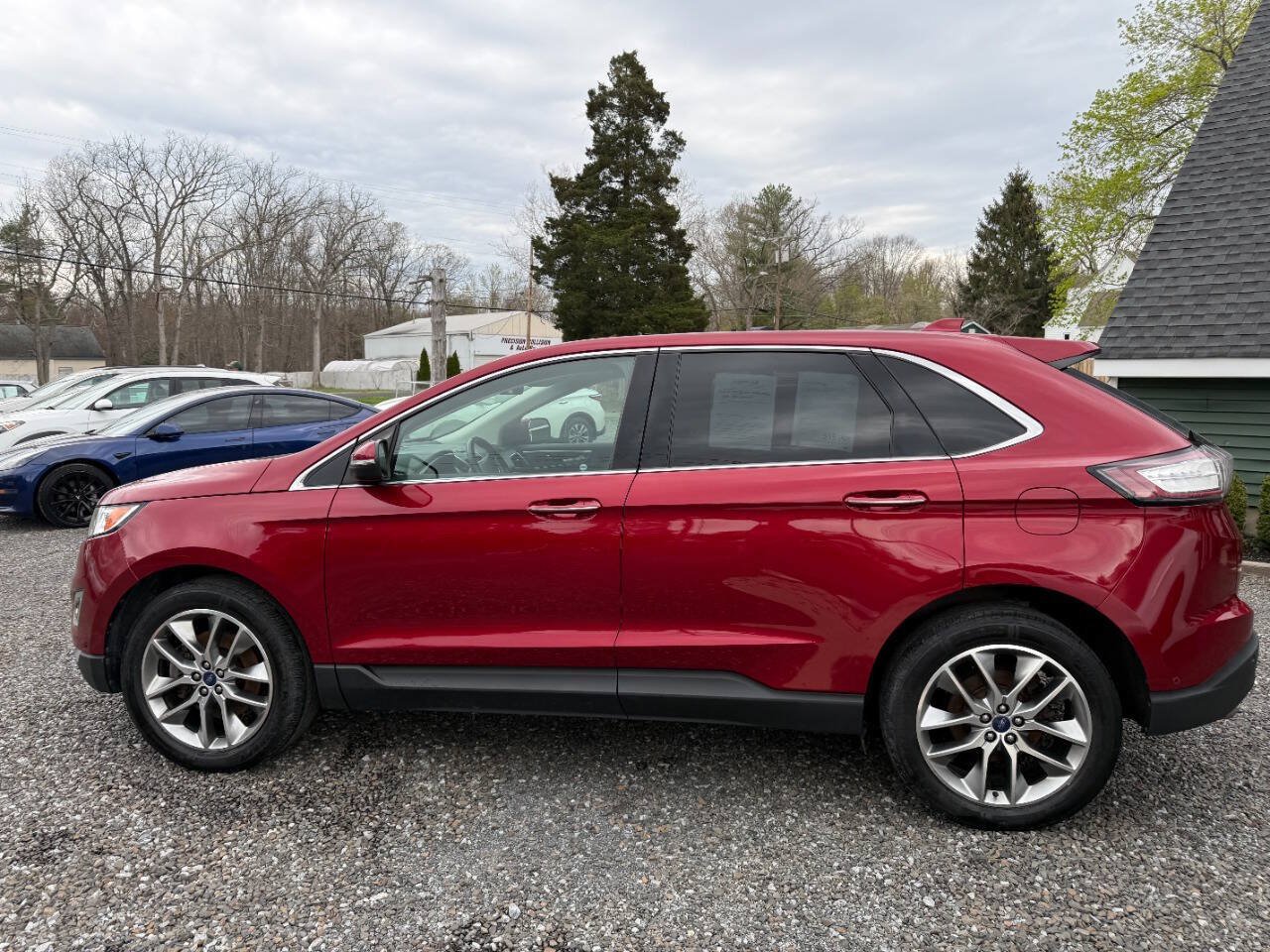 Used 2018 Ford Edge Titanium w/ Equipment Group 302A AWD/4WD image 12