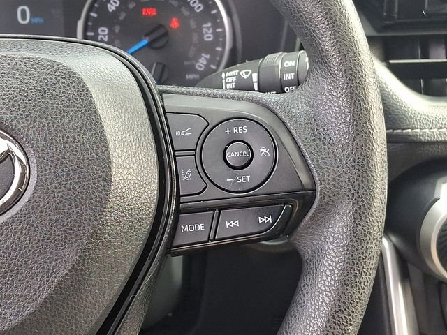 Used 2021 Toyota RAV4 XLE w/ Convenience Package image 25