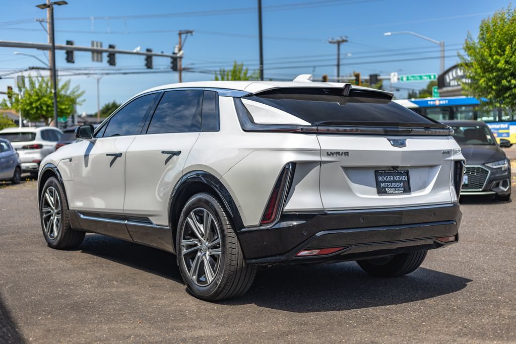 Used 2024 Cadillac Lyriq Luxury RWD image 9