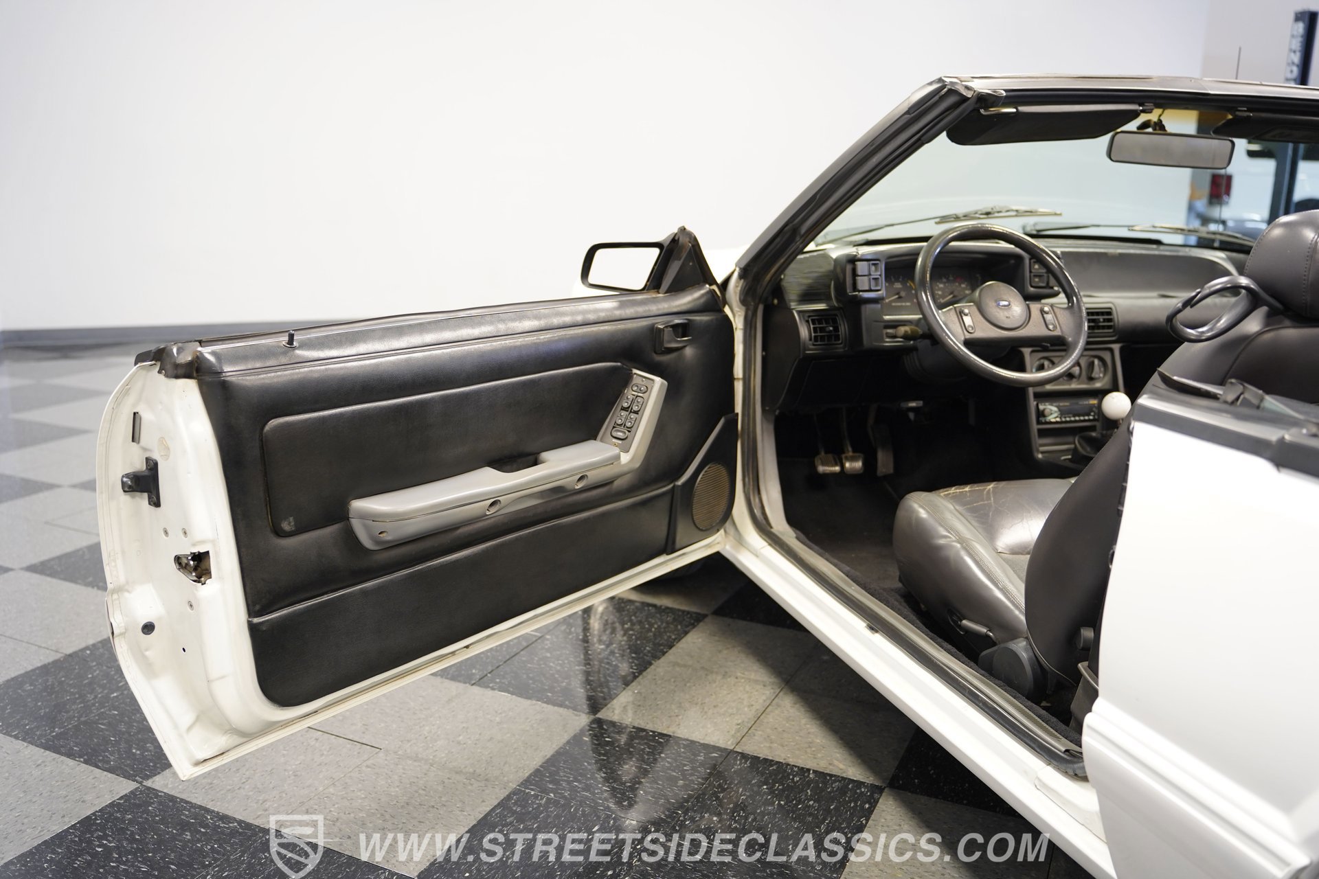 Used 1987 Ford Mustang LX image 37
