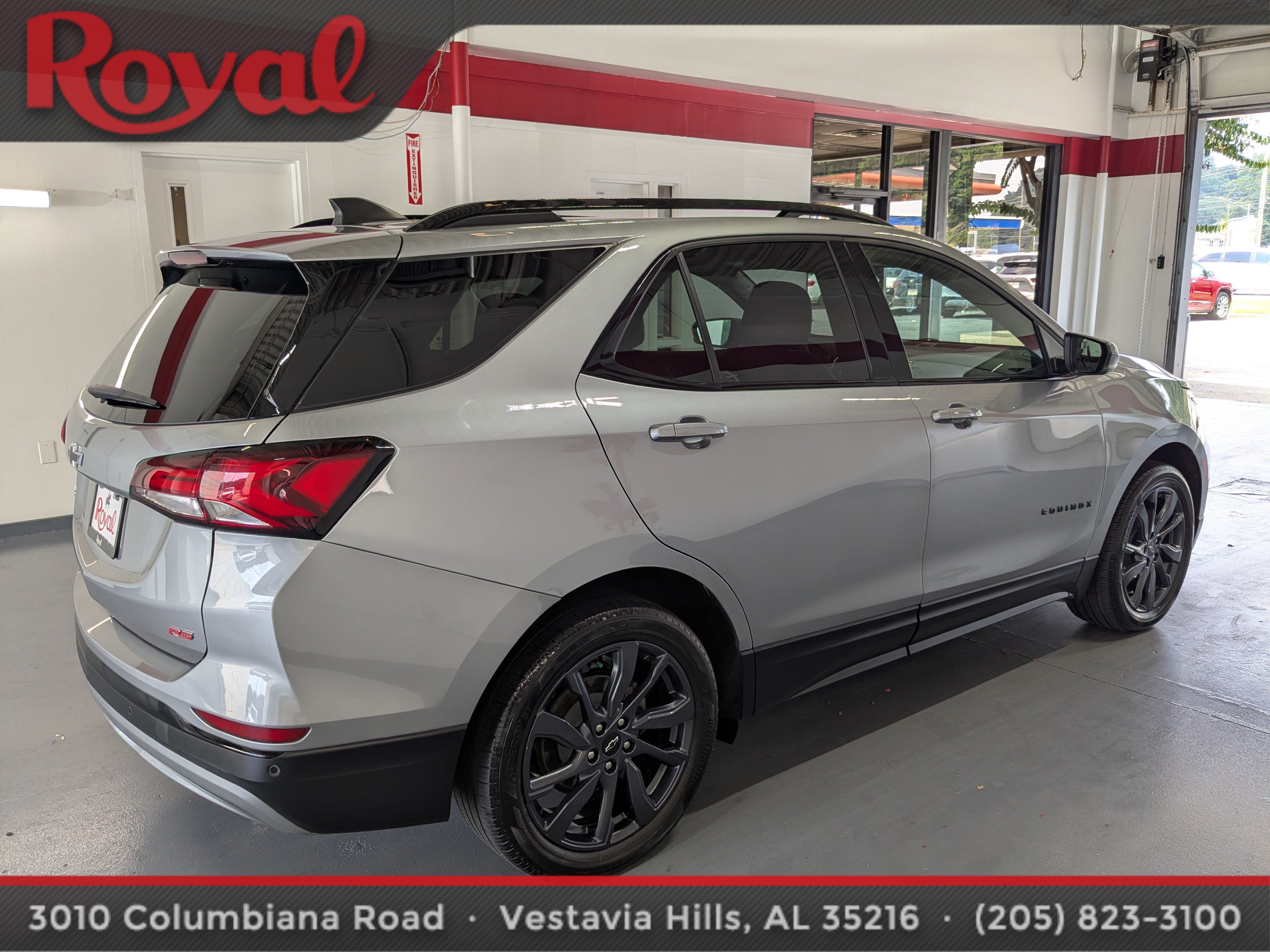 Used 2024 Chevrolet Equinox RS FWD image 4