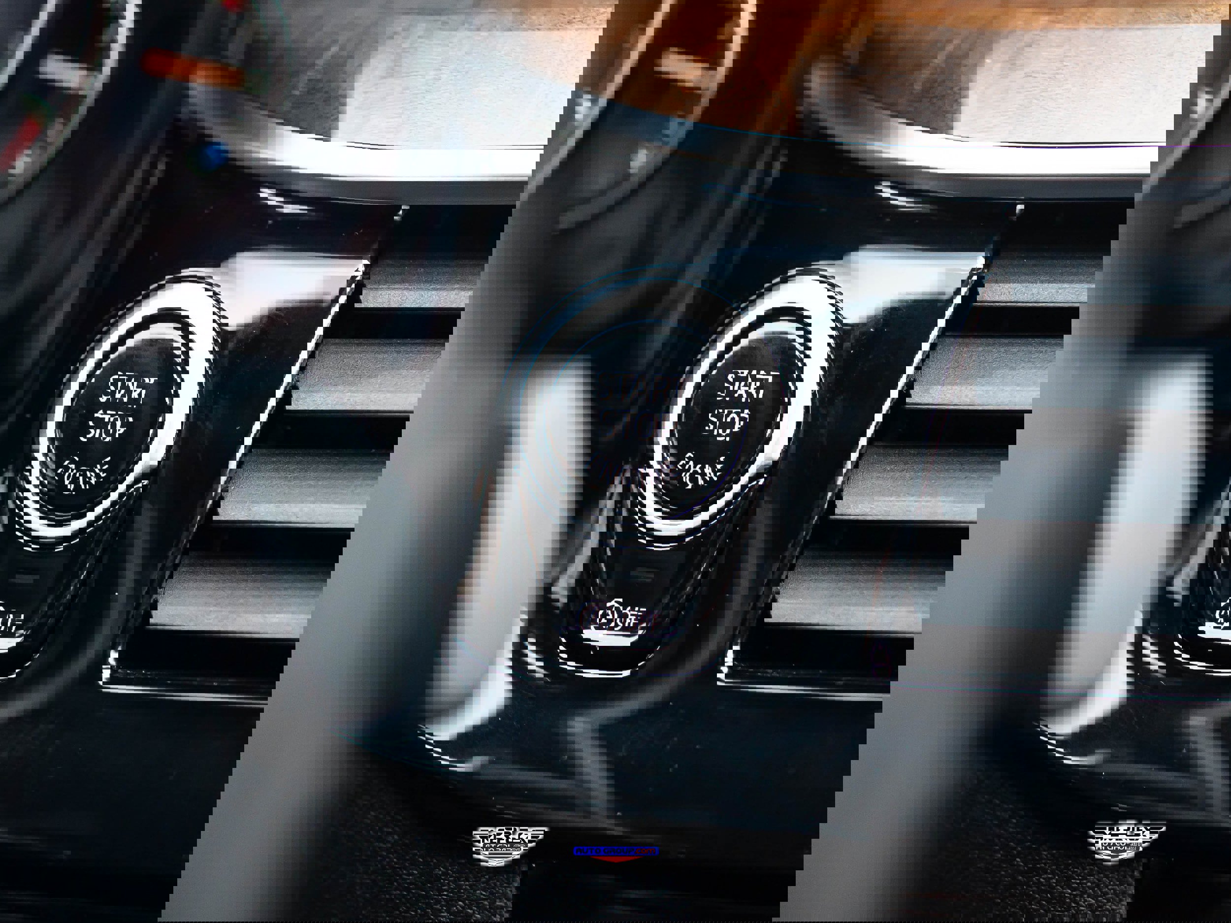 Used 2018 BMW 540i xDrive w/ M Sport Package image 34