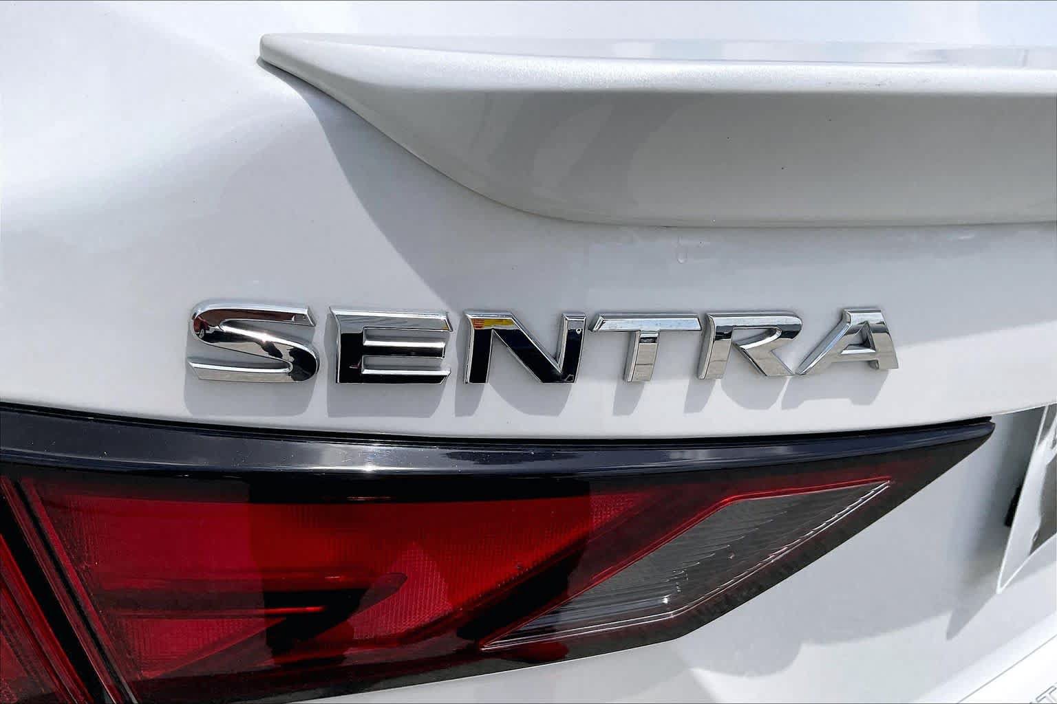 Used 2025 Nissan Sentra SR w/ SR Premium Package FWD image 10