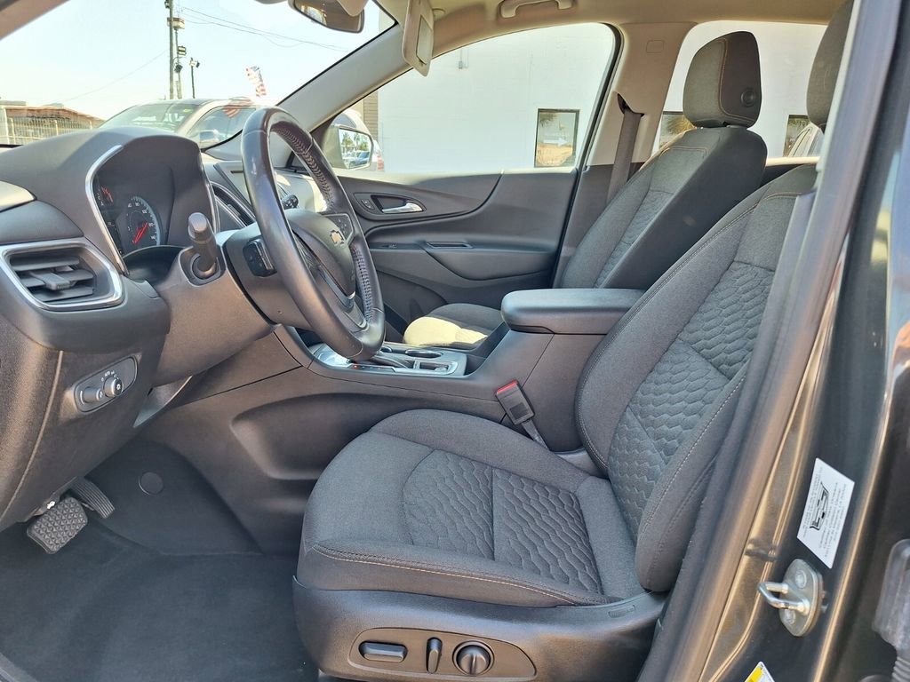 Used 2018 Chevrolet Equinox LT image 11