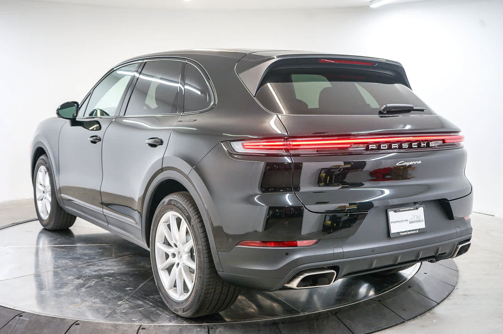 New 2026 Porsche Cayenne AWD/4WD image 3