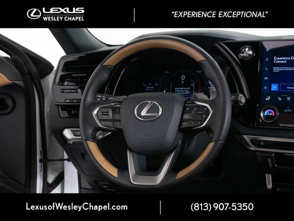 Used 2025 Lexus RX 350 Premium w/ Accessory Package (Z1) FWD image 28