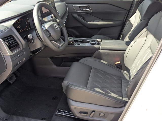 New 2026 Nissan Rogue Platinum AWD/4WD image 4