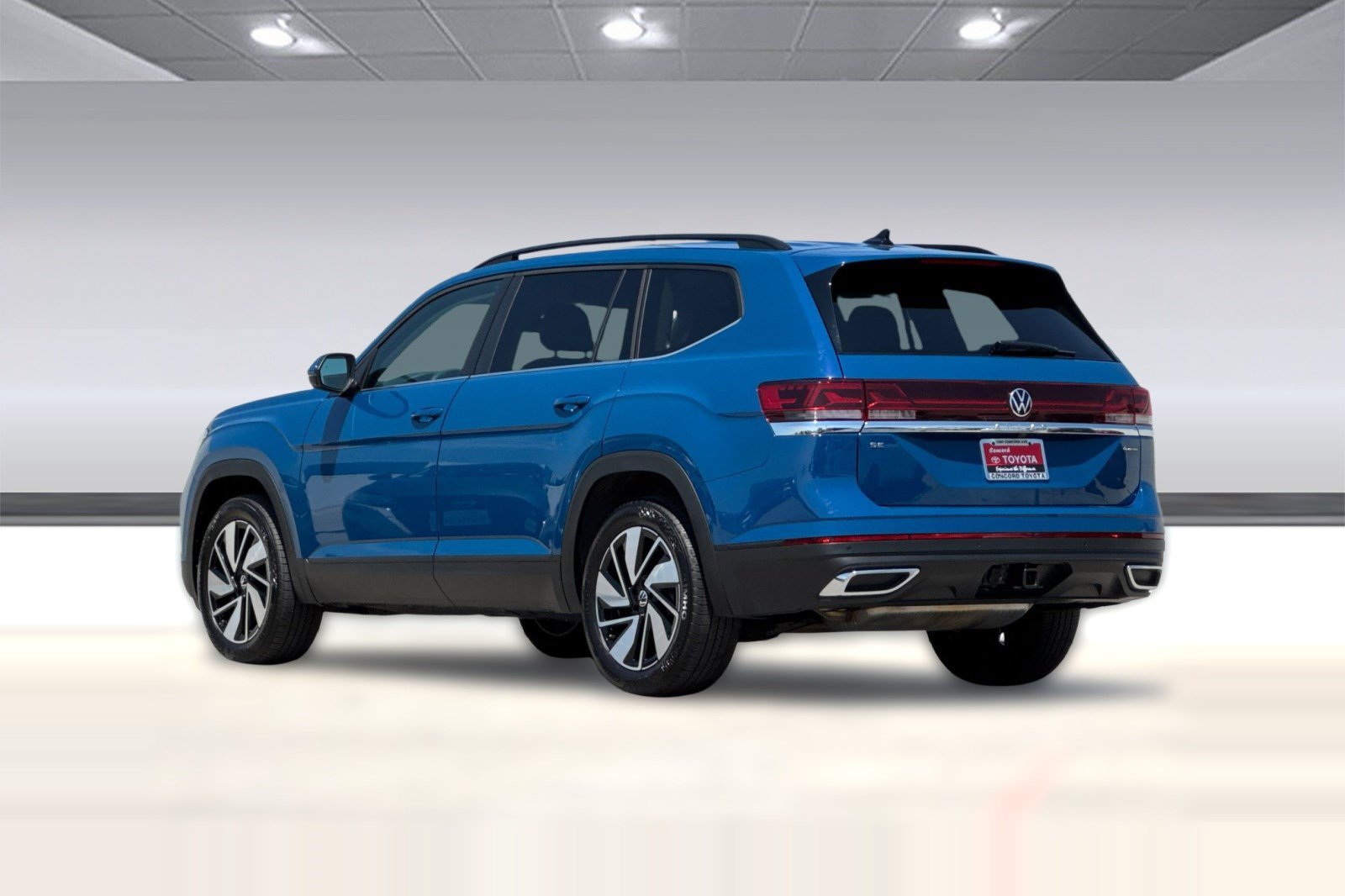 Used 2026 Volkswagen Atlas SE AWD/4WD image 3