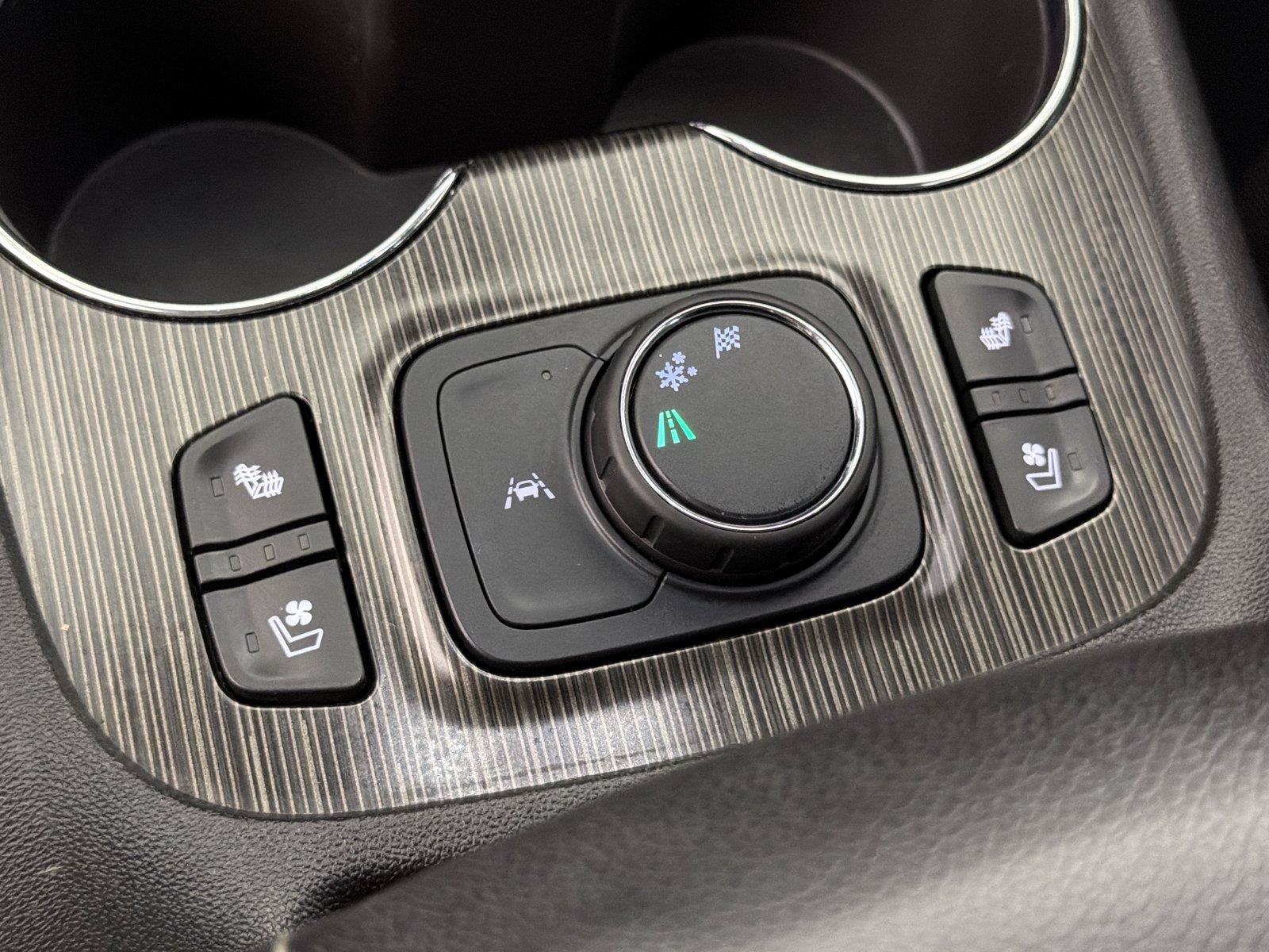 Certified 2023 GMC Acadia SLT w/ Elevation Edition FWD image 33