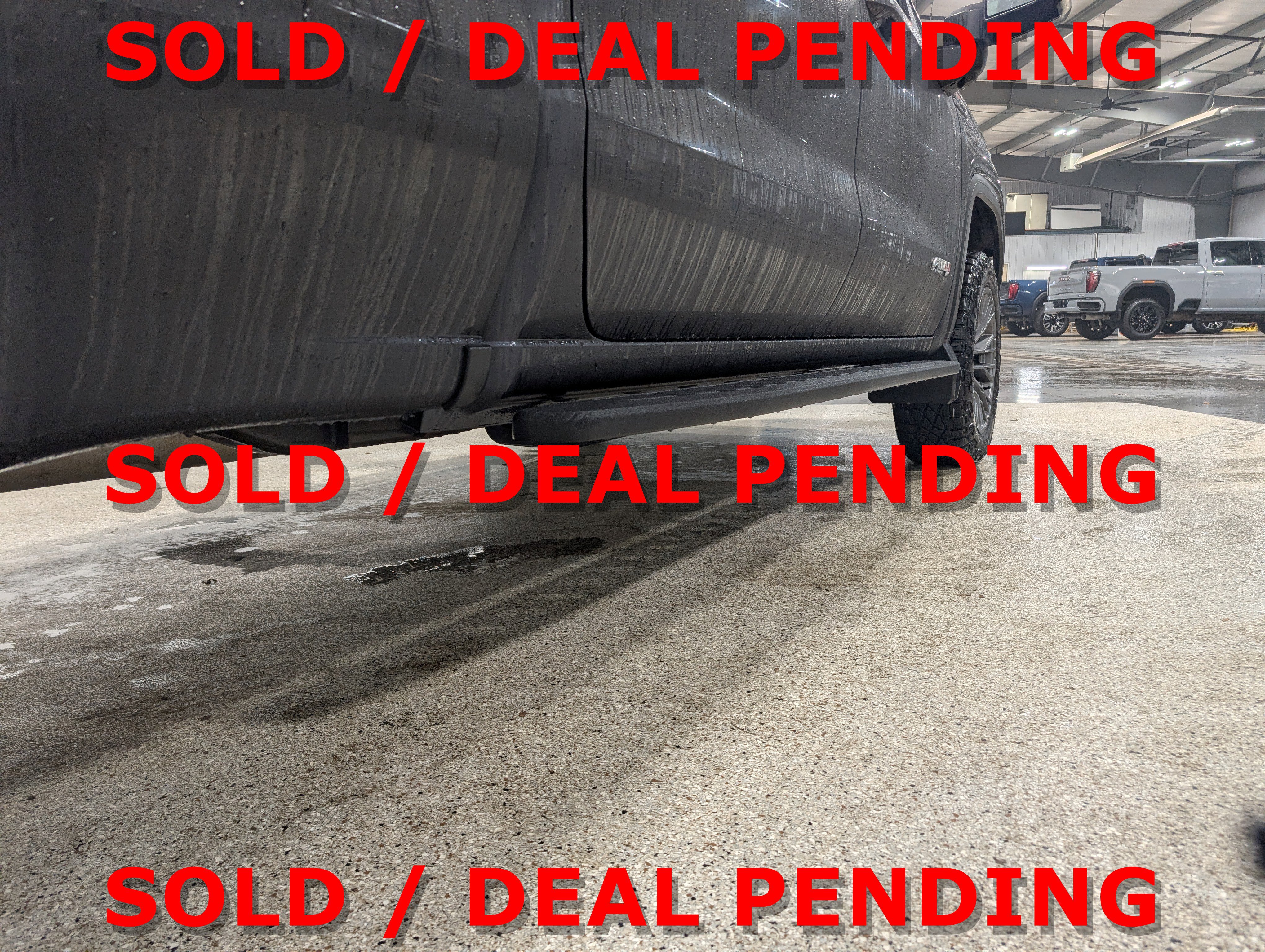 Used 2024 GMC Sierra 1500 AT4 w/ AT4 Premium Package image 9