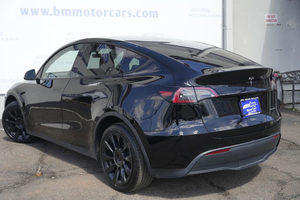 Used 2023 Tesla Model Y Long Range image 4