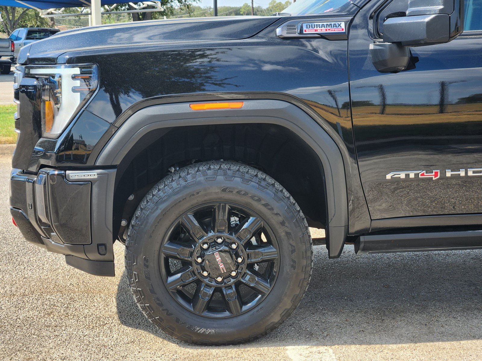 Used 2024 GMC Sierra 2500 AT4 w/ AT4 Premium Plus Package AWD/4WD image 27