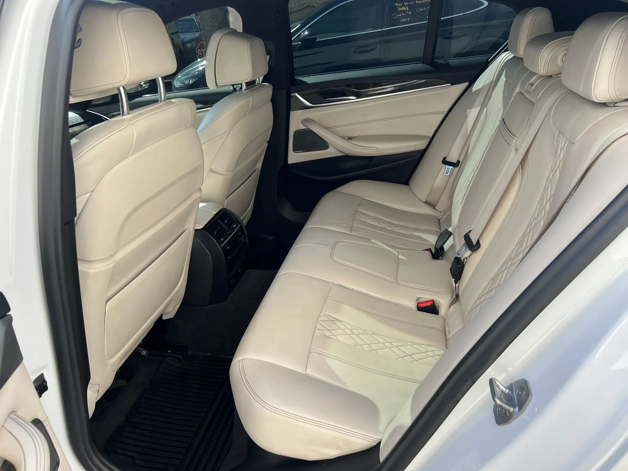 Used 2018 BMW 530e xDrive w/ Premium Package 2 AWD/4WD image 29