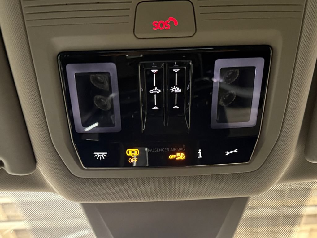Used 2024 Volkswagen Atlas SEL AWD/4WD image 18