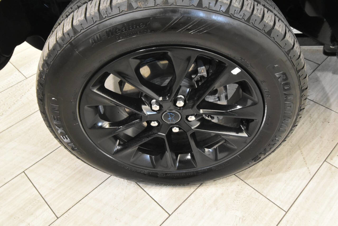 Used 2025 Jeep Wrangler Unlimited Sahara w/ Safety Group image 10