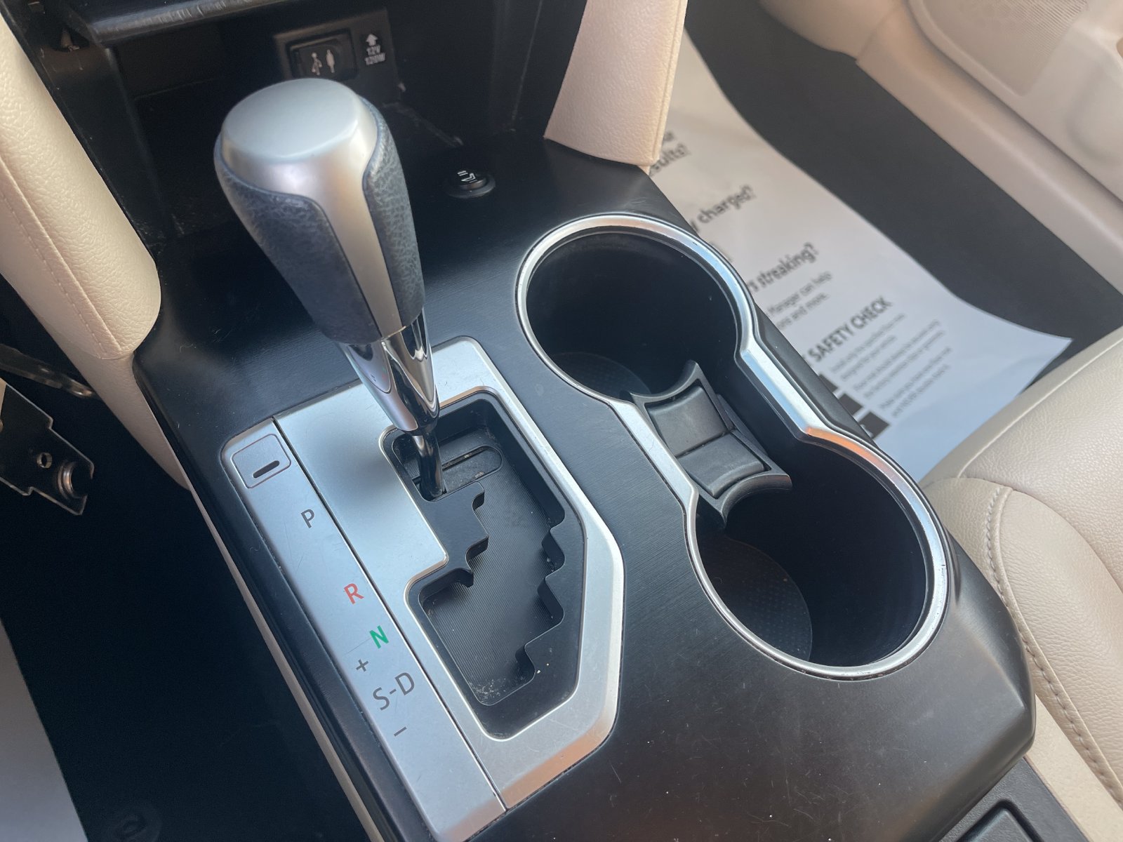 Used 2014 Toyota Camry LE FWD image 27