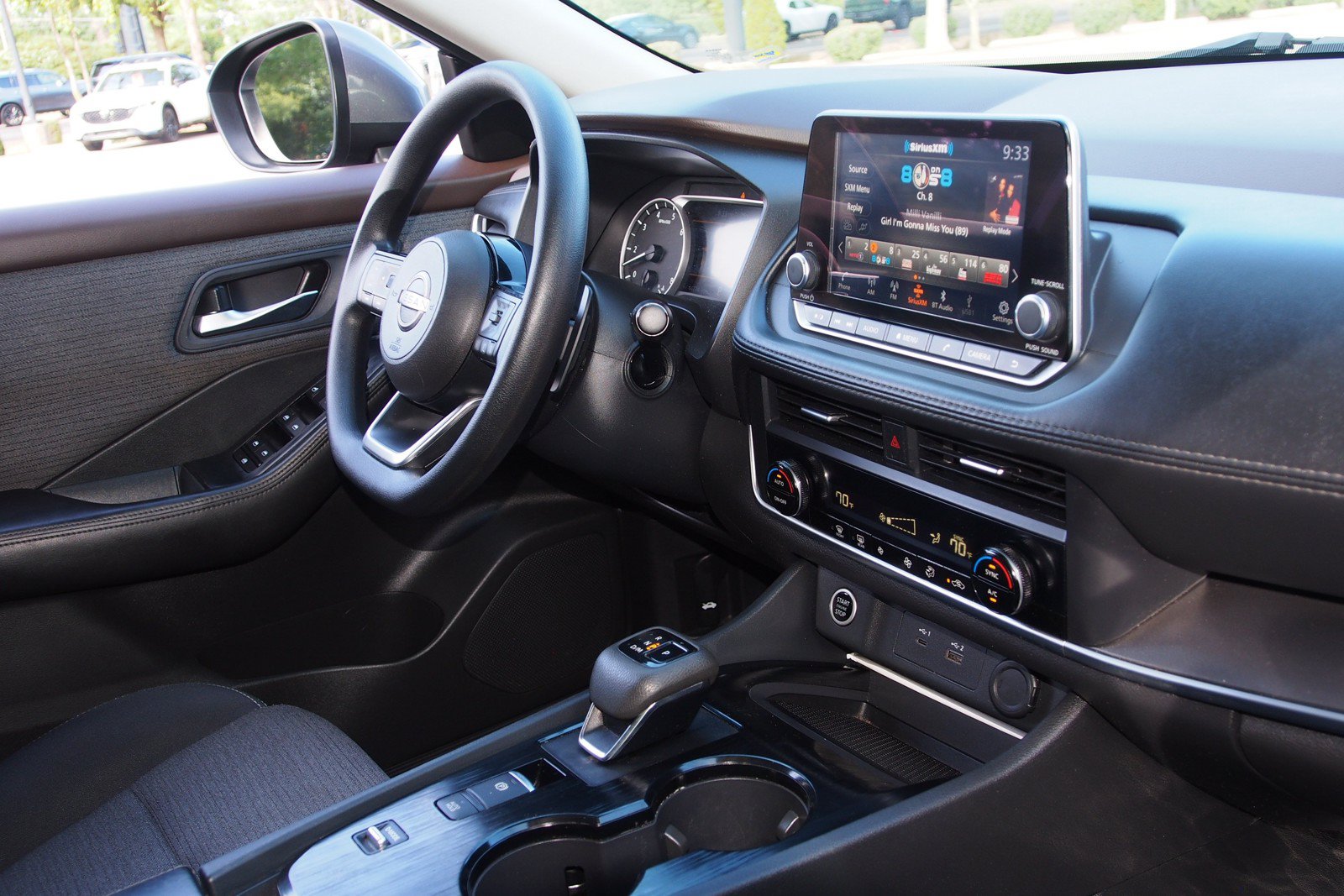 Used 2023 Nissan Rogue SV FWD image 10