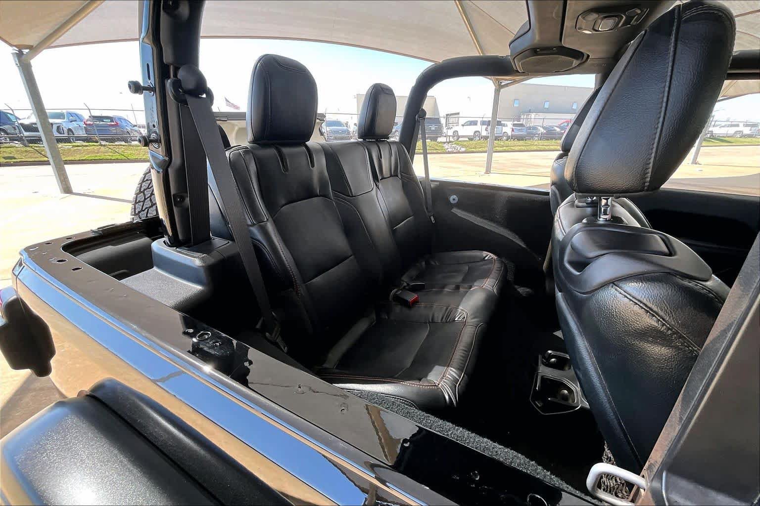 Used 2022 Jeep Wrangler Rubicon w/ LED Lighting Group AWD/4WD image 19