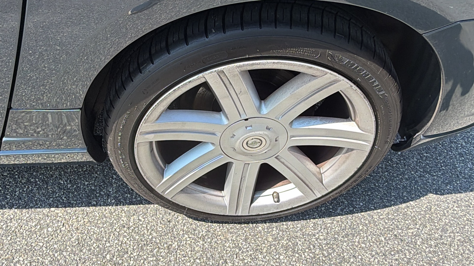 Used 2007 Chrysler Crossfire Limited RWD image 12