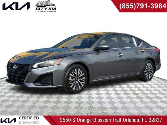 Used 2024 Nissan Altima 2.5 SV w/ SV Premium Package FWD image 1