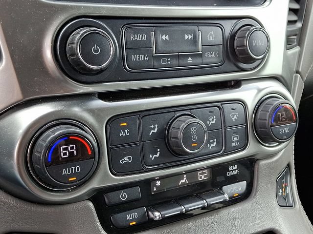 Used 2019 Chevrolet Suburban LT RWD image 18