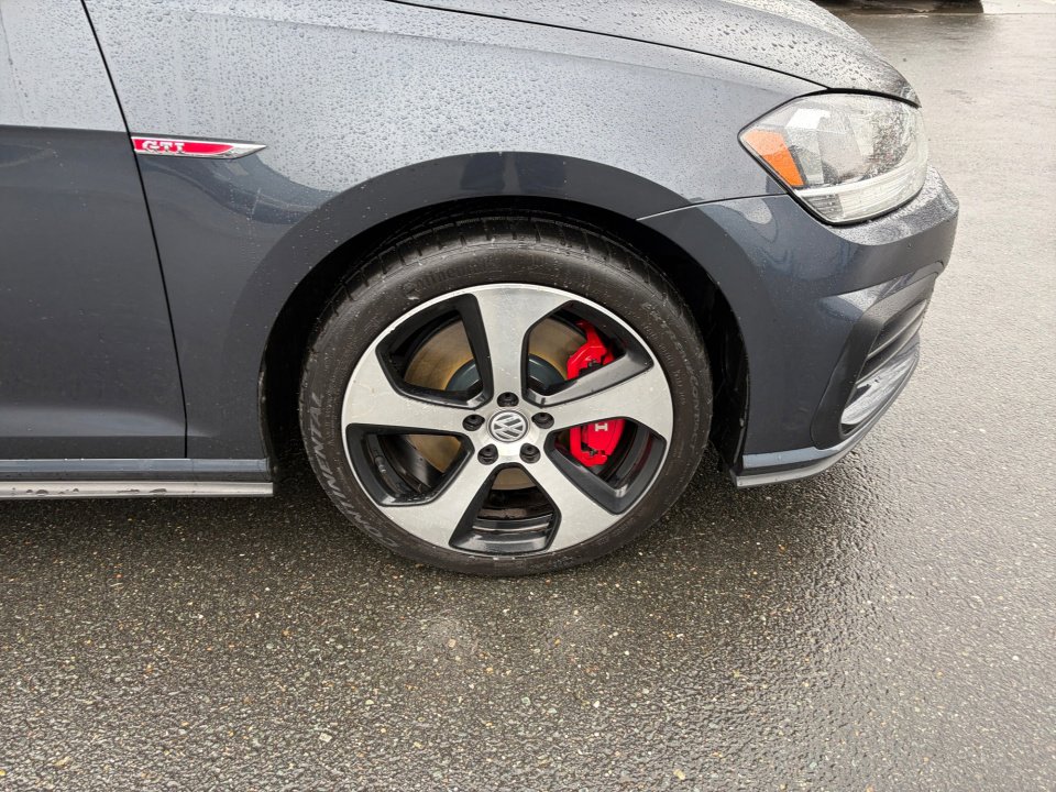Used 2019 Volkswagen GTI SE FWD image 25