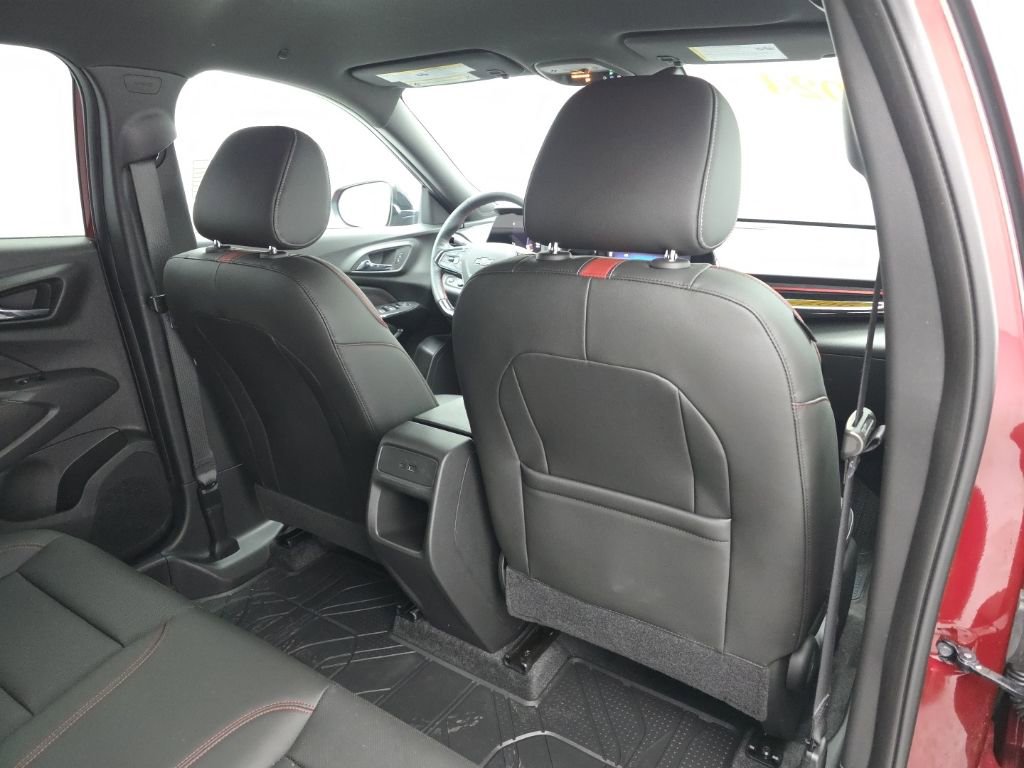 Used 2024 Chevrolet Trax RS w/ Driver Confidence Package image 43