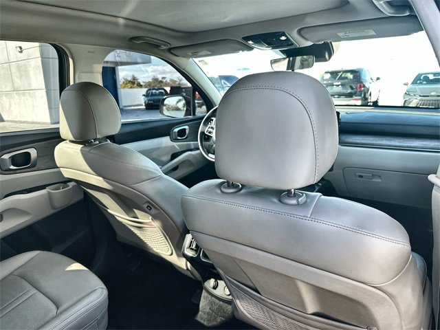 Used 2021 Kia Sorento EX w/ EX AWD X-Line Package image 29