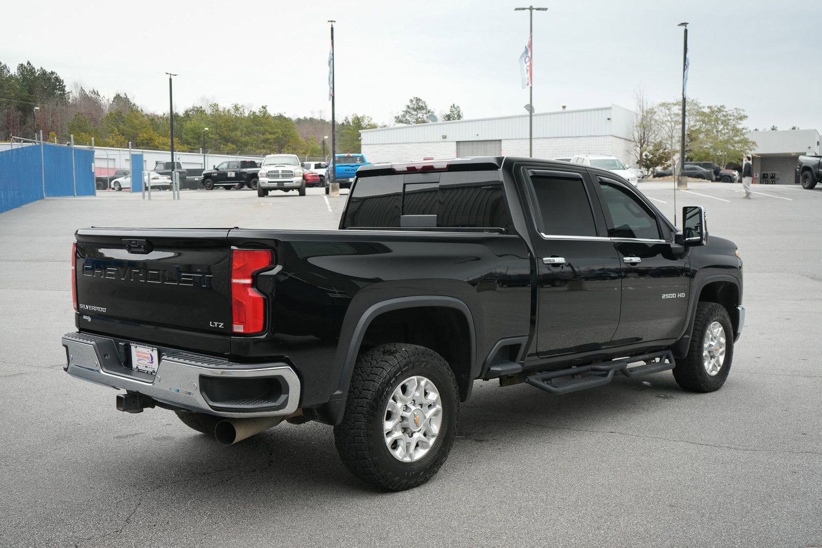 Used 2024 Chevrolet Silverado 2500 LTZ w/ LTZ Convenience Package AWD/4WD image 10