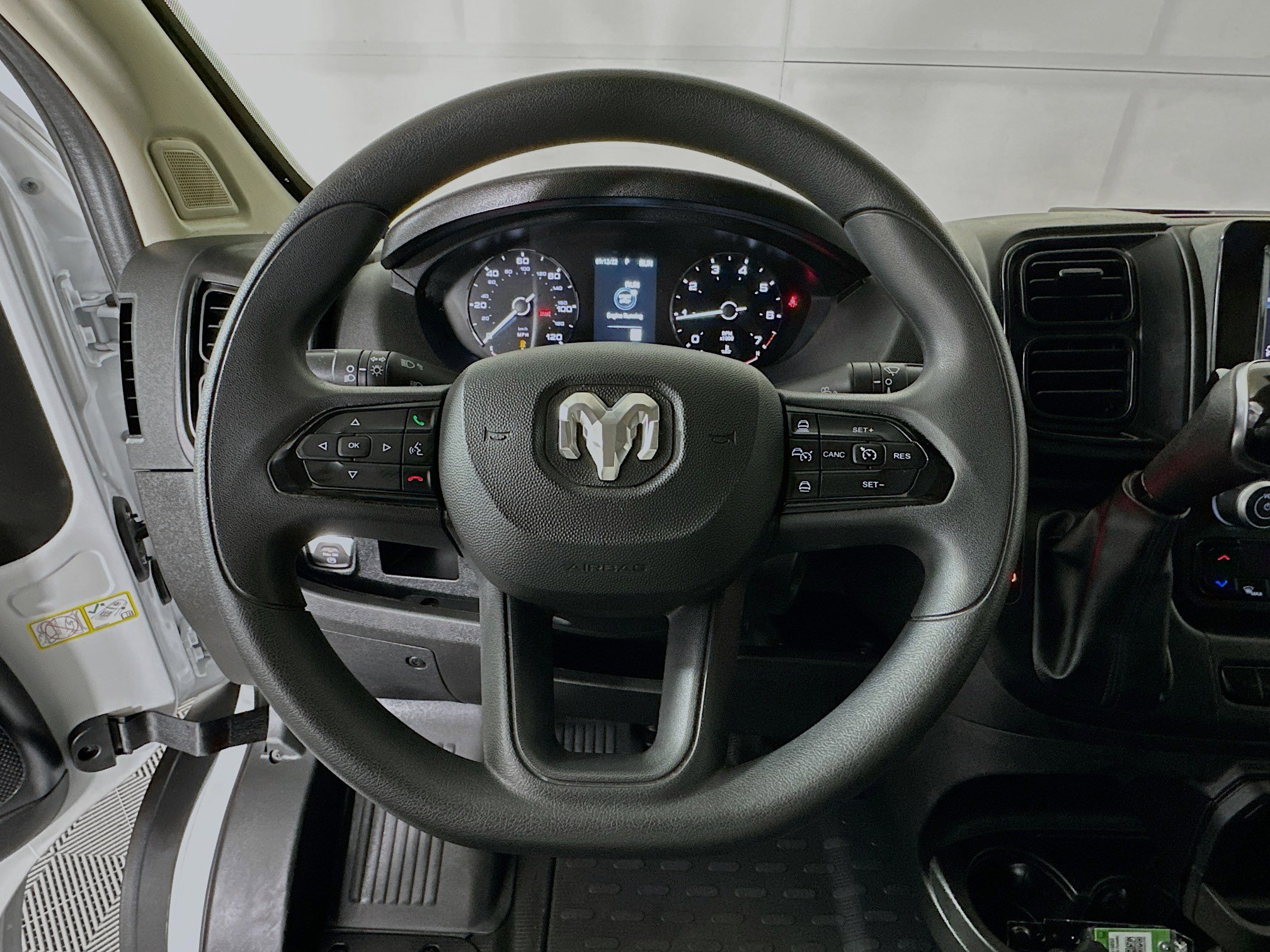 Used 2025 RAM ProMaster 2500 w/ Convenience Group image 15