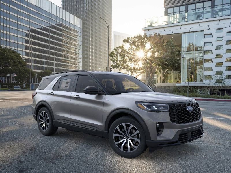 New 2025 Ford Explorer ST-Line w/ Premium Package RWD image 8
