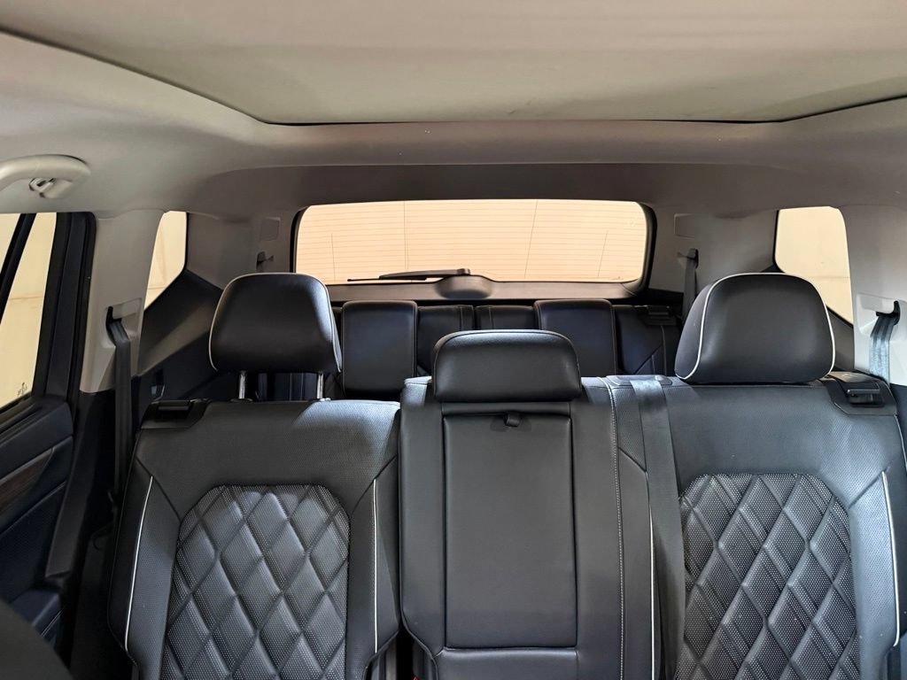 Used 2024 Volkswagen Atlas SEL Premium R-Line AWD/4WD image 19