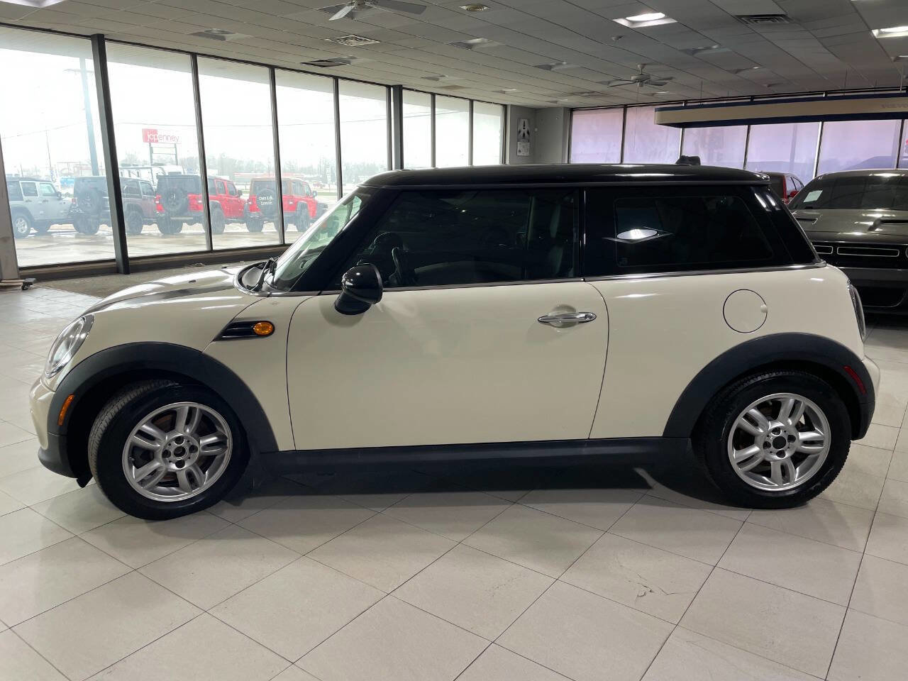 Used 2013 MINI Cooper Hardtop image 4