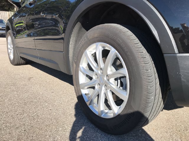 Used 2023 Cadillac XT4 Luxury w/ Cold Weather Package AWD/4WD image 37
