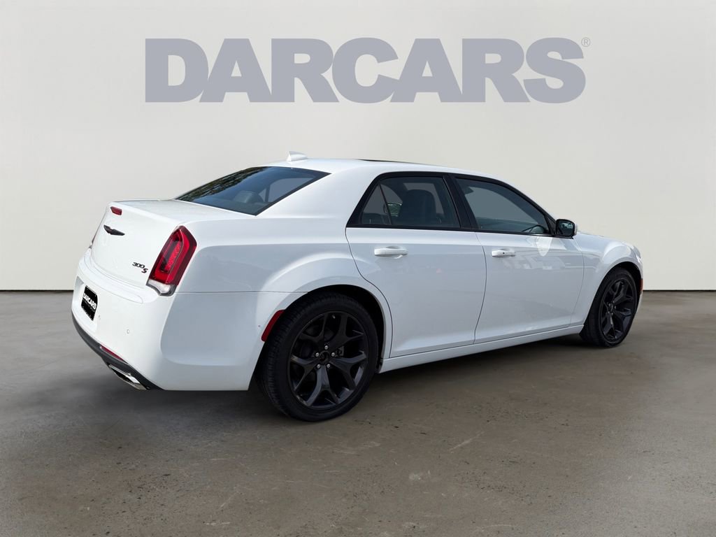 Used 2022 Chrysler 300 S RWD image 7