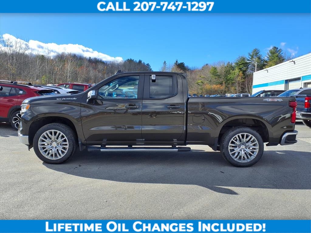 Used 2024 Chevrolet Silverado 1500 LT w/ Convenience Package II image 9