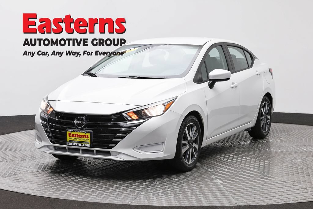 Used 2023 Nissan Versa SV FWD image 1