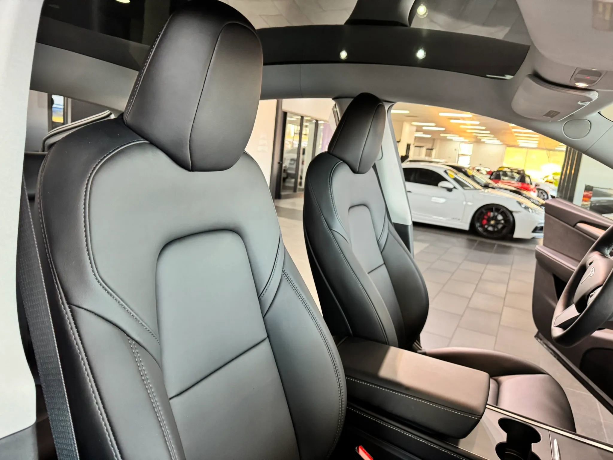 Used 2024 Tesla Model Y Long Range image 13
