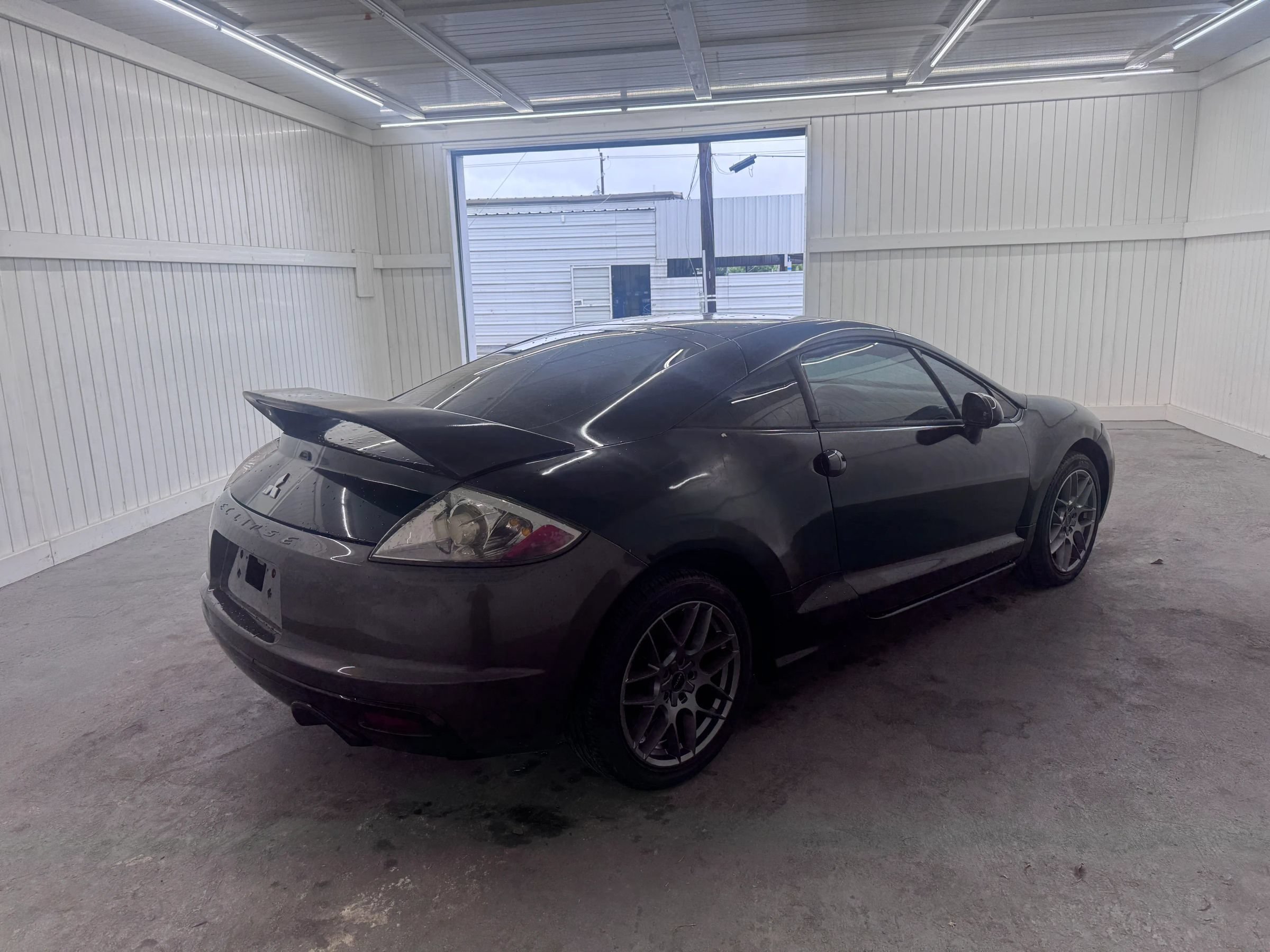 Used 2009 Mitsubishi Eclipse GS FWD image 5