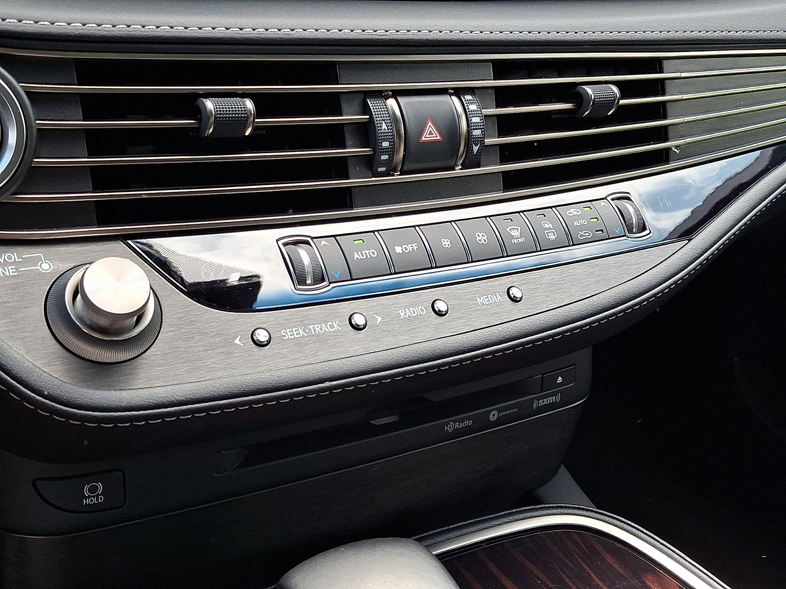 Used 2018 Lexus LS 500 AWD w/ Interior Upgrade Package image 17