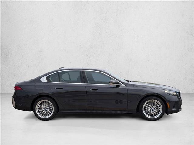 Certified 2025 BMW 530i RWD image 4