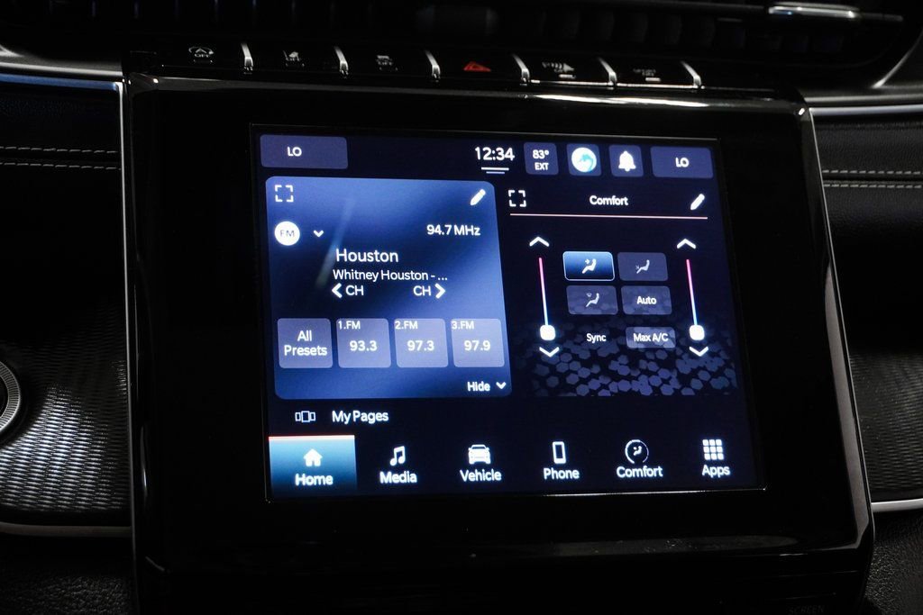 Certified 2024 Jeep Grand Cherokee Laredo image 24