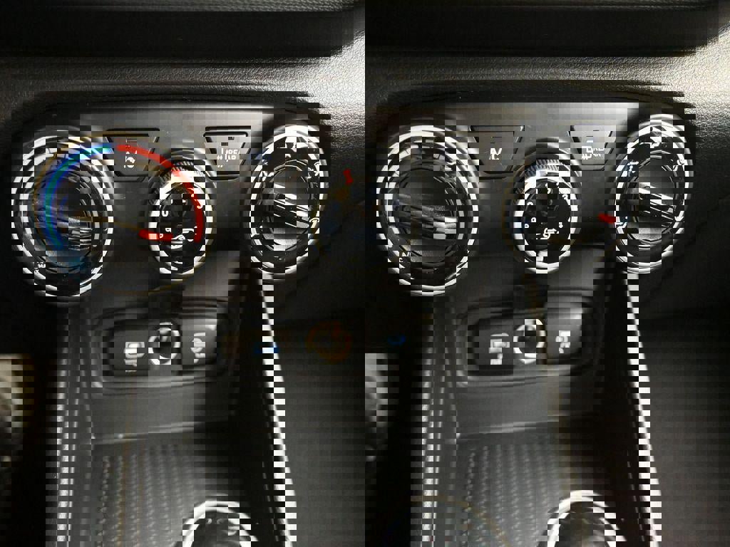 New 2026 Hyundai Venue SE image 20