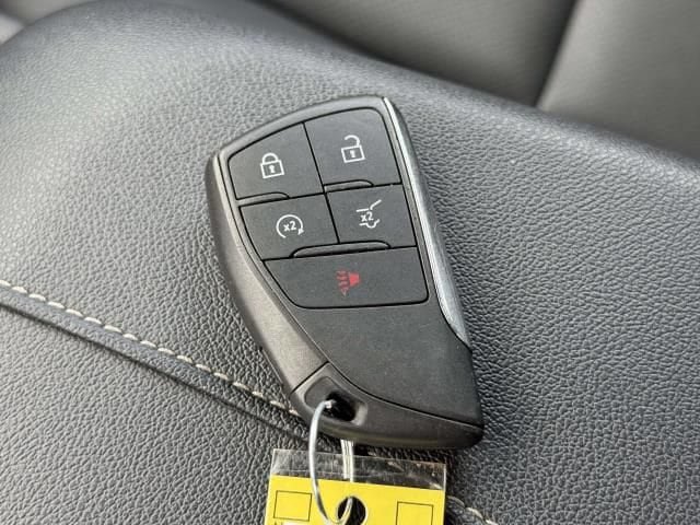 Used 2025 Chevrolet Traverse LT AWD/4WD image 34