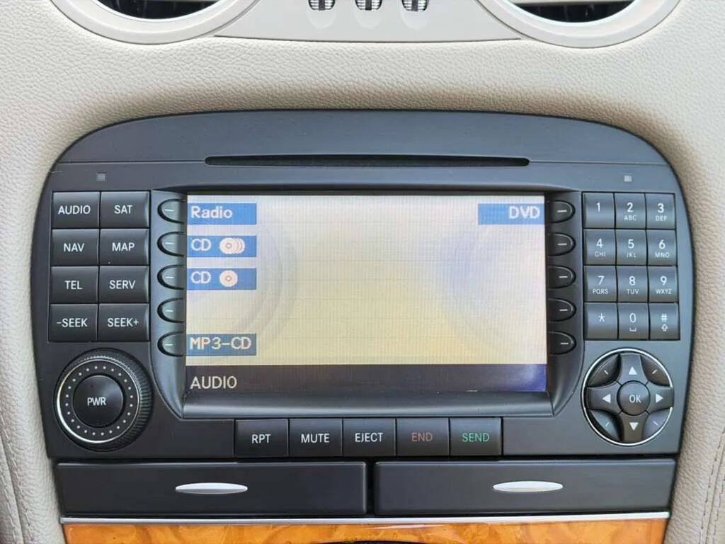 Used 2005 Mercedes-Benz SL 500 image 26