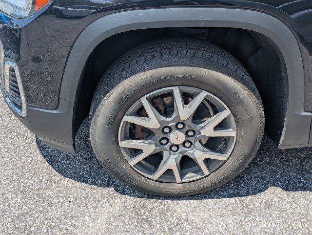 Used 2023 GMC Acadia SLE w/ Driver Convenience Package FWD image 11